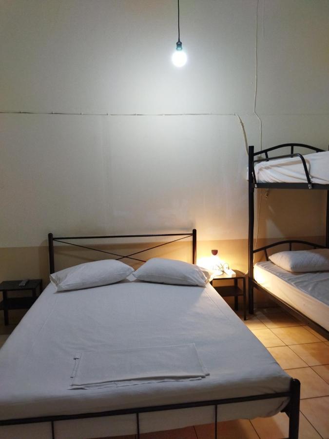 San Remo Hostel Athens Ngoại thất bức ảnh